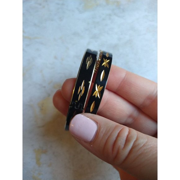 Vintage Black and Gold Set of 2 Bangle Bracelets Estate Jewelry - Picture 1 of 10